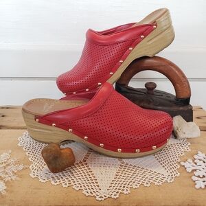 RED Dansko Pro Sonja Perfed Honey Clog Shiny Brass Studs Perforated Leather 37